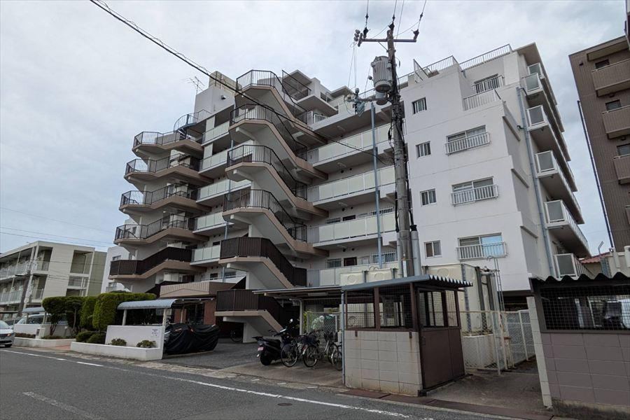 3LDK apartment in Kita Ward, Okayama - Photo 1