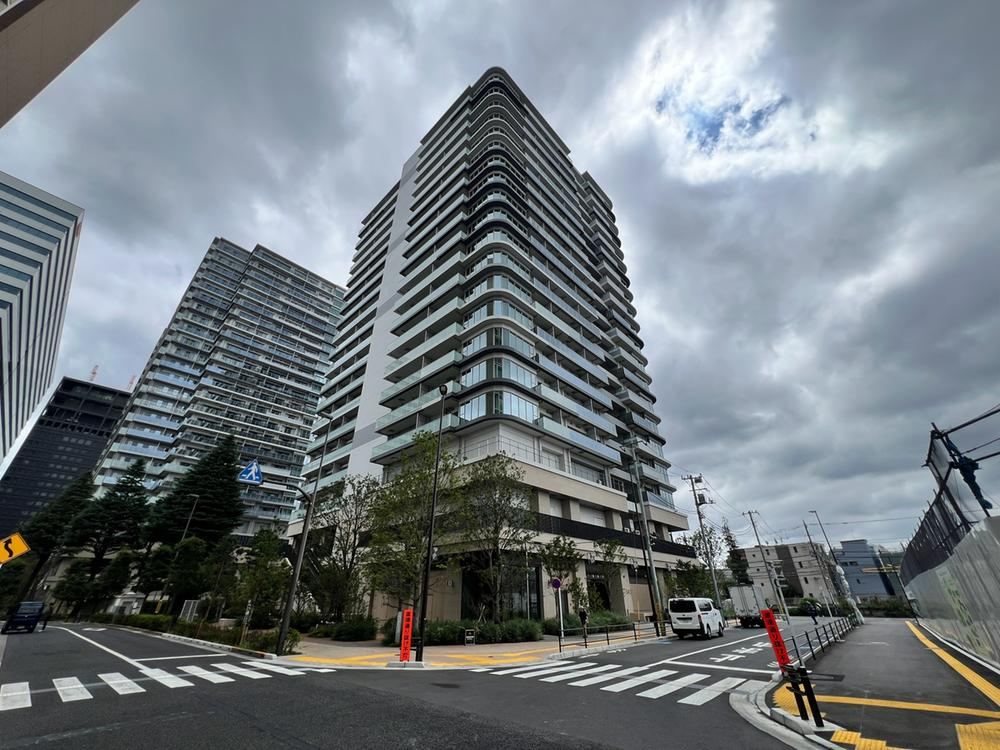 2LDK apartment in Nakano Ward, Tokyo - Photo 1