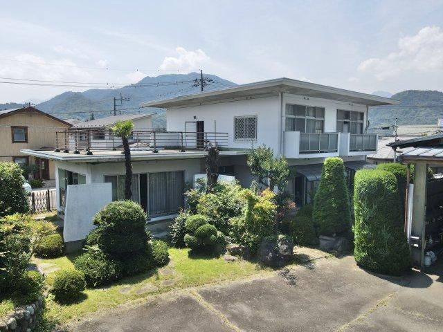 7DK+S house in Tsuru, Yamanashi - Photo 1
