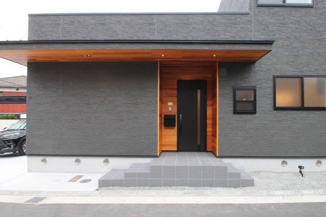 4LDK house in Himeji, Hyogo - Photo 1