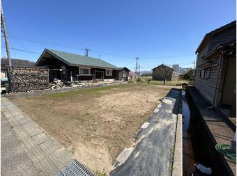 plot of land in Nomi