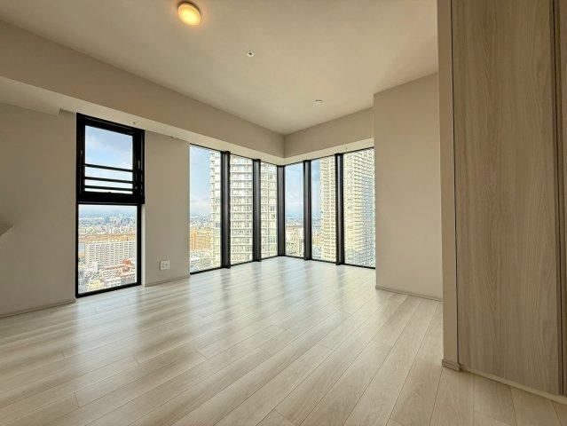 2LDK apartment in Kita Ward, Osaka - Photo 1