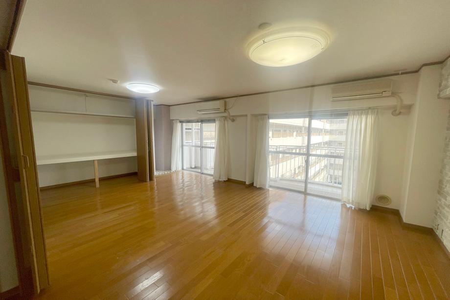 2LDK apartment in Takarazuka, Hyogo - Photo 1