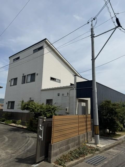 4LDK house in Shimonoseki, Yamaguchi - Photo 1