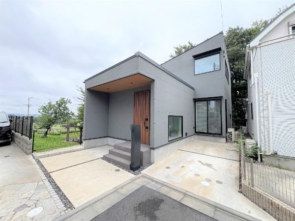 2LDK house in Hino, Tokyo - Photo 1