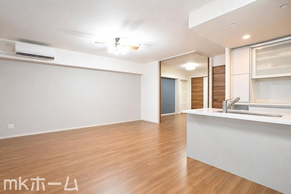 3LDK apartment in Urayasu, Chiba - Photo 1