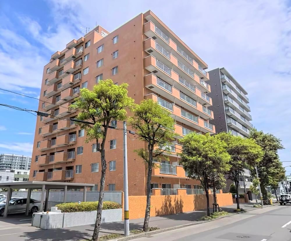 2LDK apartment in Chuo Ward, Sapporo, Hokkaido - Photo 1