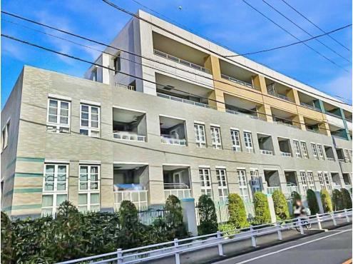 4LDK apartment in Musashino, Tokyo - Photo 1