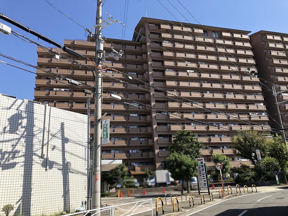 4LDK apartment in Izumi, Osaka - Photo 1