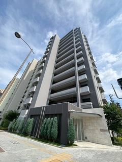 4LDK apartment in Nishi Ward, Osaka - Photo 1