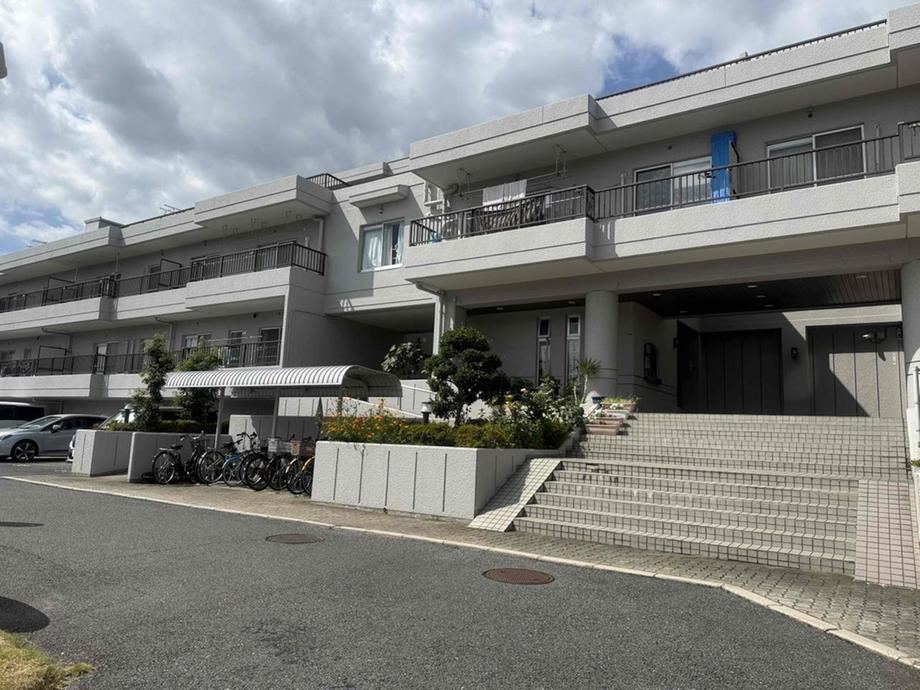 3LDK apartment in Habikino, Osaka - Photo 1