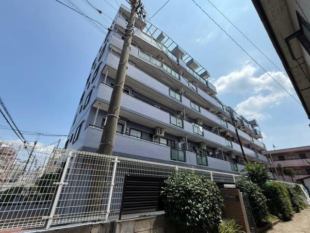 3LDK apartment in Yamato, Kanagawa - Photo 1