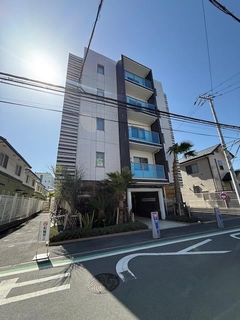2LDK apartment in Chigasaki, Kanagawa - Photo 1