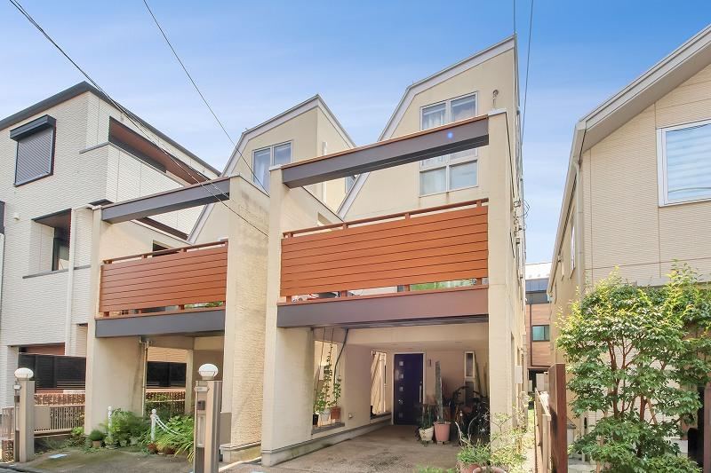 2LDK+S house in Kita Ward, Tokyo - Photo 1