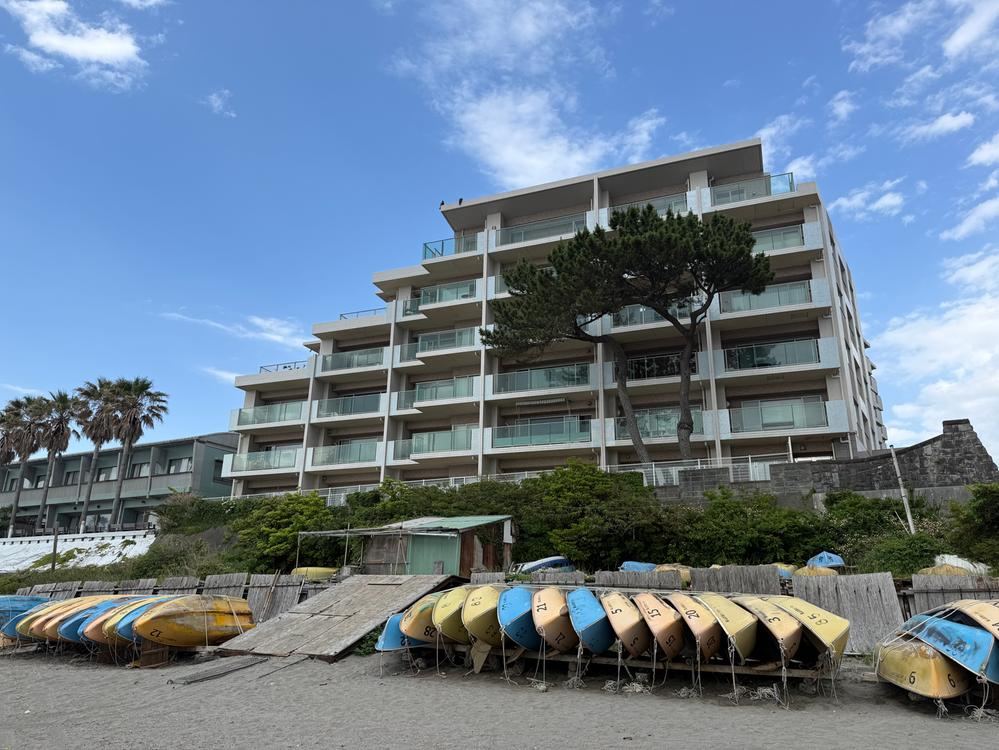3LDK apartment in Hayama, Miura District, Kanagawa - Photo 1