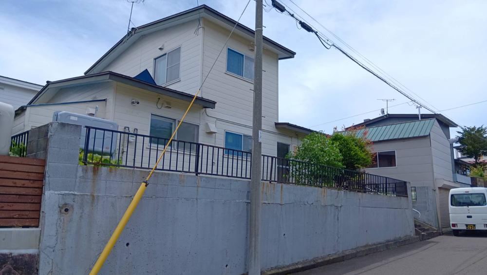 4LDK house in Muroran, Hokkaido - Photo 1