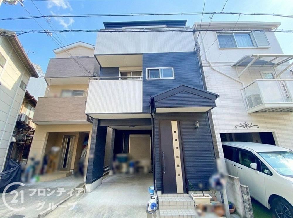 4LDK house in Neyagawa, Osaka - Photo 1
