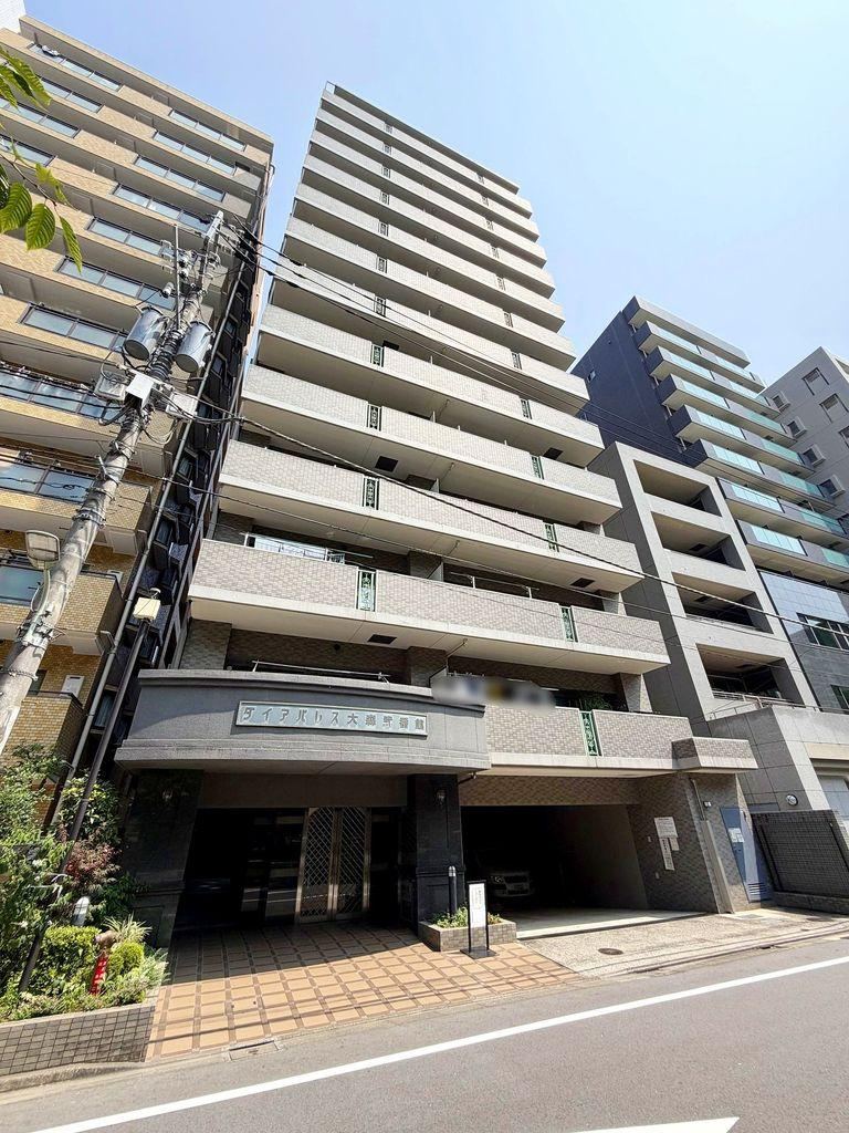 2LDK apartment in Ota Ward, Tokyo - Photo 1