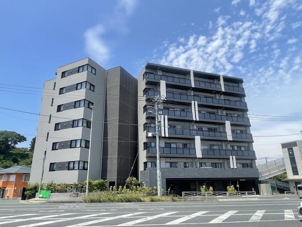 2LDK+S apartment in Isogo Ward, Yokohama, Kanagawa - Photo 1