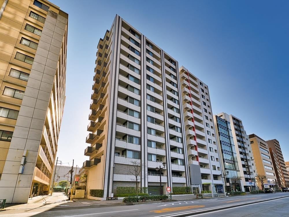 2LDK apartment in Toshima Ward, Tokyo - Photo 1