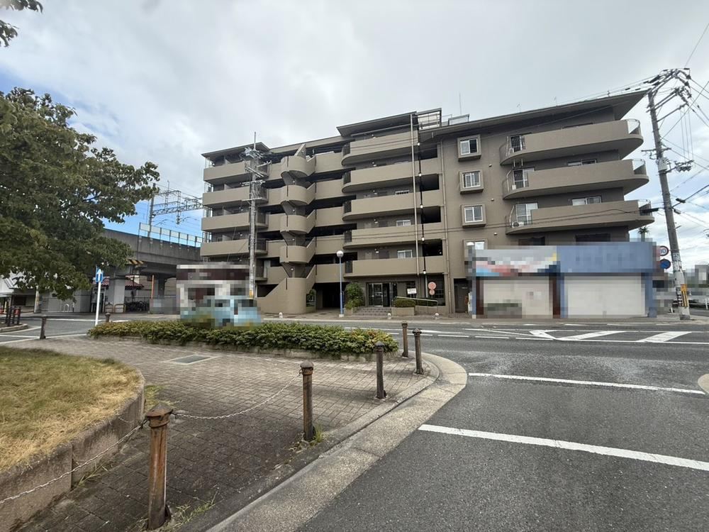 3DK apartment in Ikoma, Nara - Photo 1