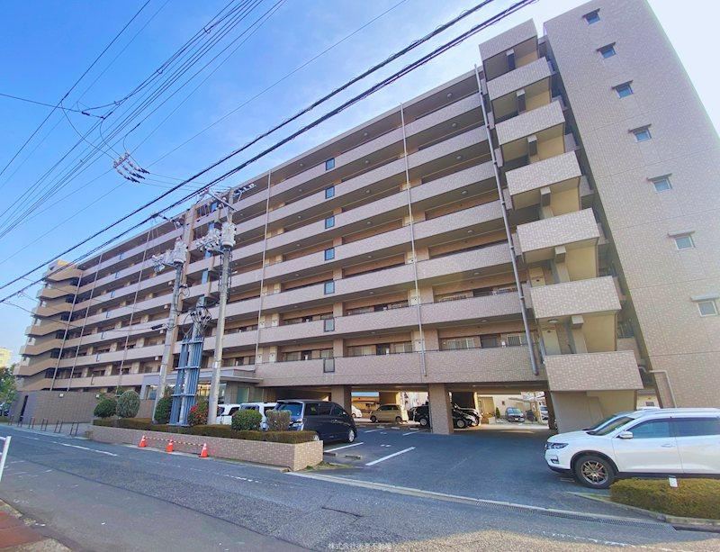 3LDK apartment in Minami Ward, Okayama - Photo 1