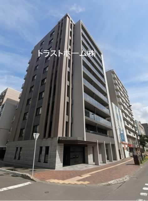 2LDK apartment in Kita Ward, Sapporo, Hokkaido - Photo 1