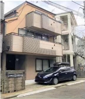4LDK house in Shinjuku Ward, Tokyo - Photo 1