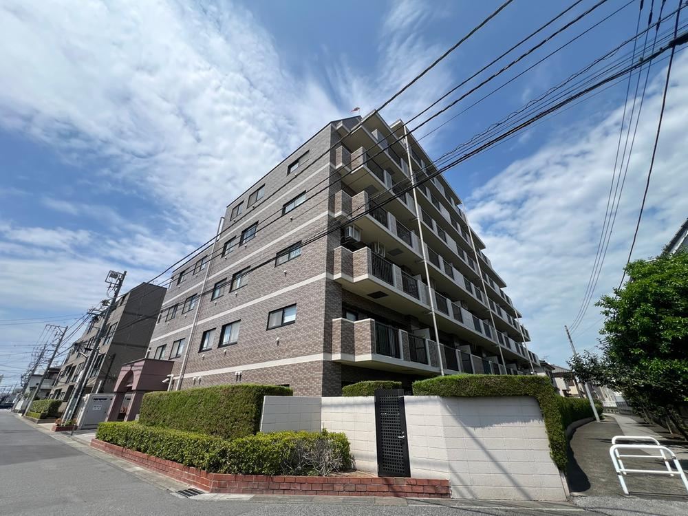 3LDK apartment in Koshigaya, Saitama - Photo 1