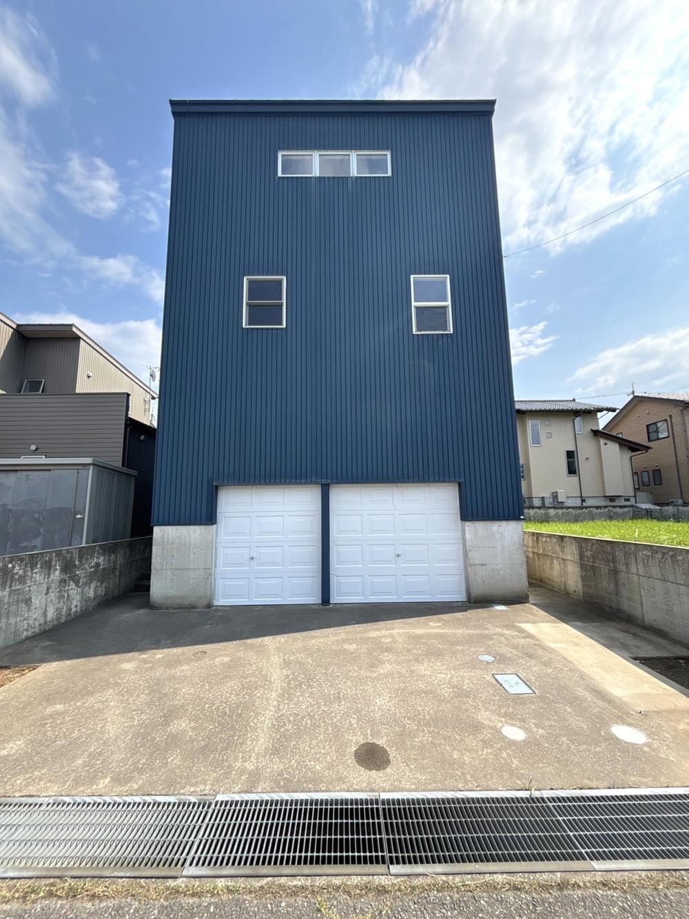 4LDK house in Nomi, Ishikawa - Photo 1