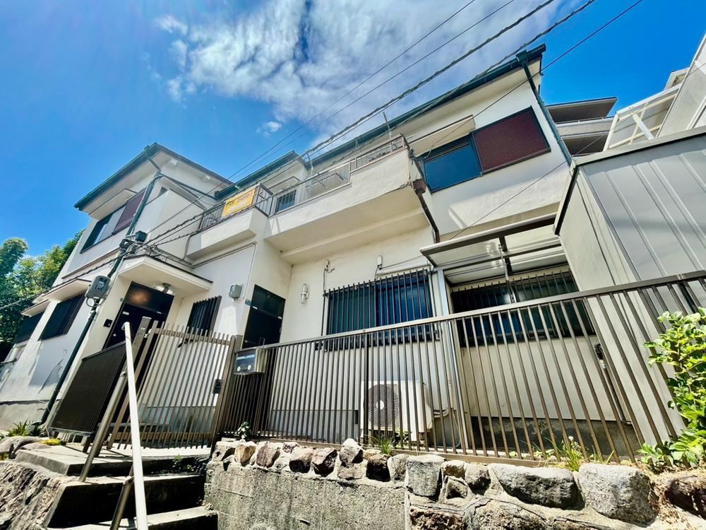 5LDK house in Nagata Ward, Kobe, Hyogo - Photo 1