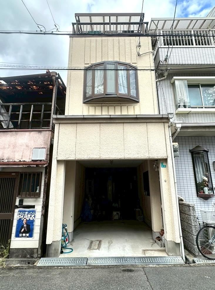 4LDK house in Hirano Ward, Osaka - Photo 1