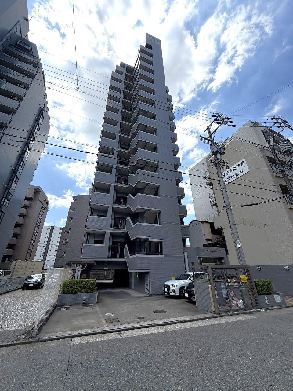 3LDK apartment in Naka Ward, Nagoya, Aichi - Photo 1