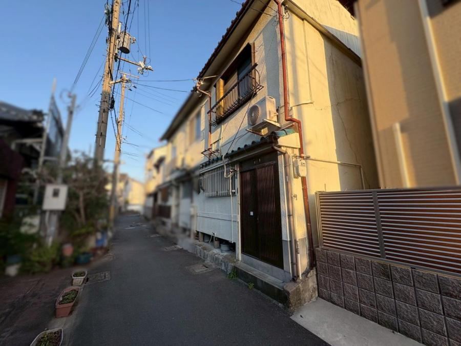3DK house in Moriguchi, Osaka - Photo 1