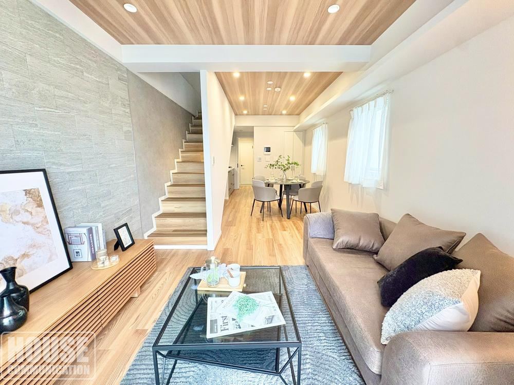 2LDK apartment in Shinjuku Ward, Tokyo - Photo 1