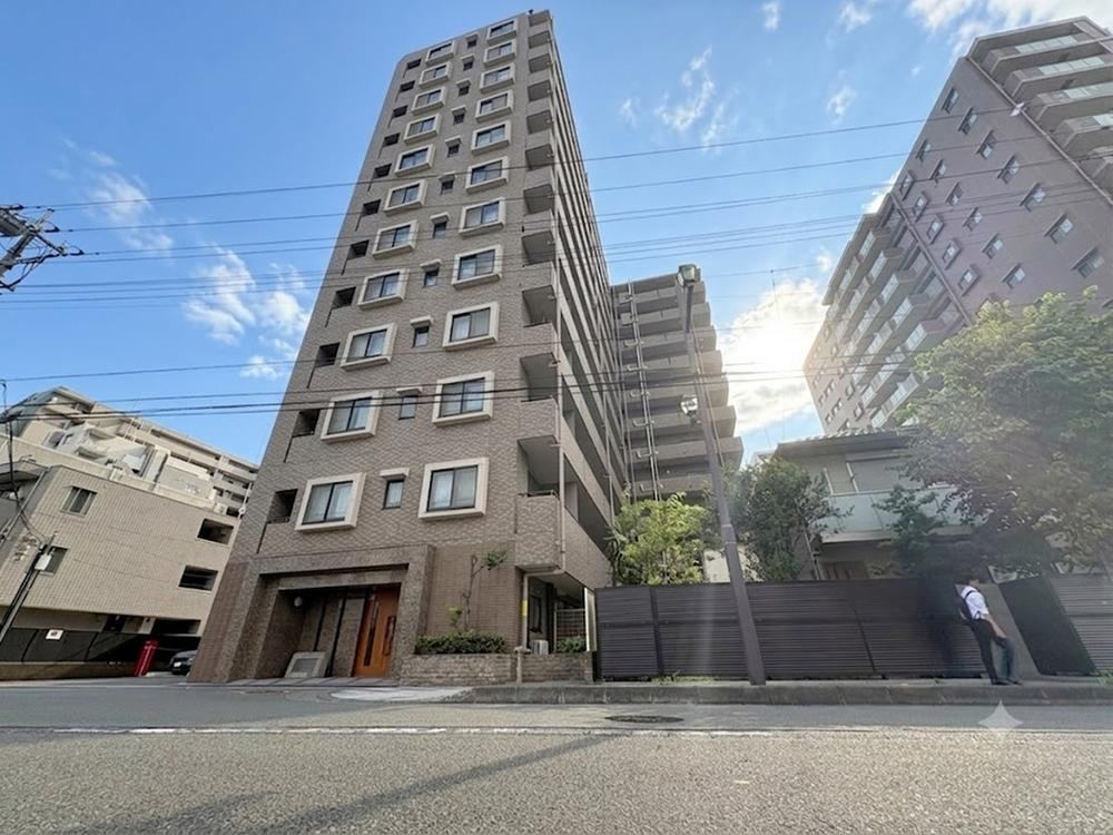 3LDK apartment in Urawa Ward, Saitama - Photo 1