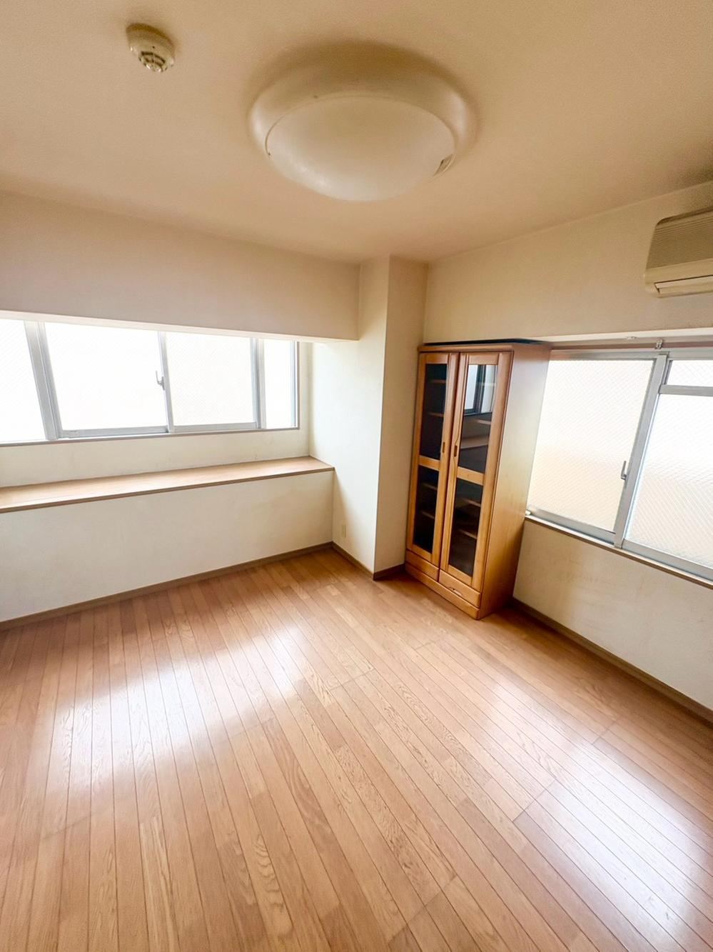 4LDK apartment in Tobata Ward, Kitakyushu, Fukuoka - Photo 1