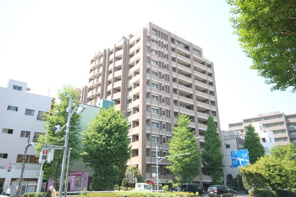 2LDK apartment in Bunkyo Ward, Tokyo - Photo 1