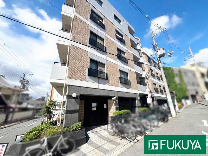 2LDK+S apartment in Tennoji Ward, Osaka - Photo 1