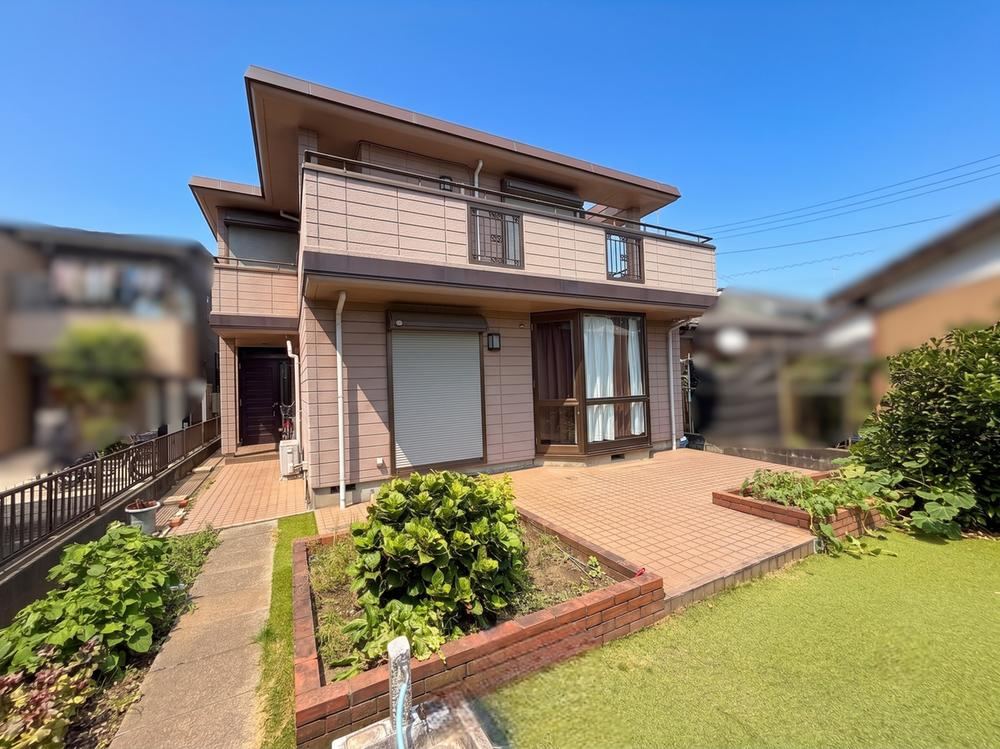 5LDK+3S house in Yoshikawa, Saitama - Photo 1