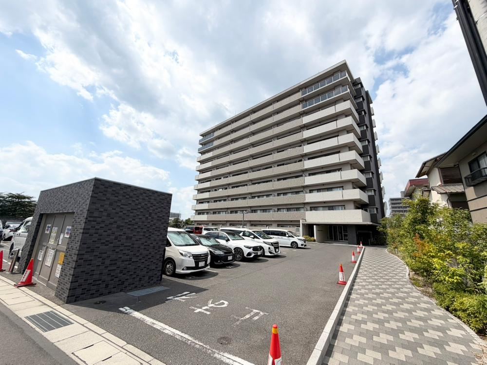 3LDK apartment in Kita Ward, Okayama - Photo 1