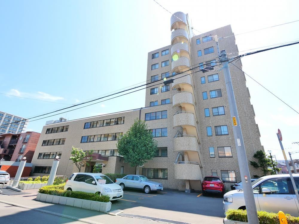 3LDK apartment in Chuo Ward, Sapporo, Hokkaido - Photo 1