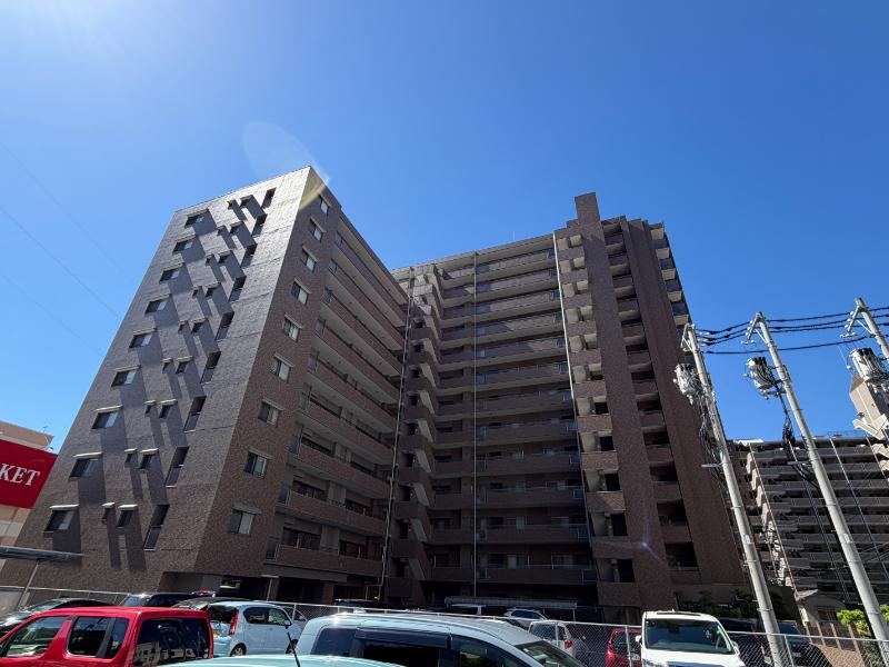 3LDK apartment in Kure, Hiroshima - Photo 1