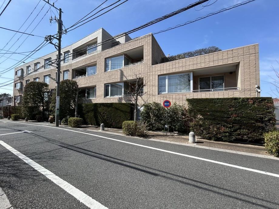2LDK apartment in Setagaya Ward, Tokyo - Photo 1