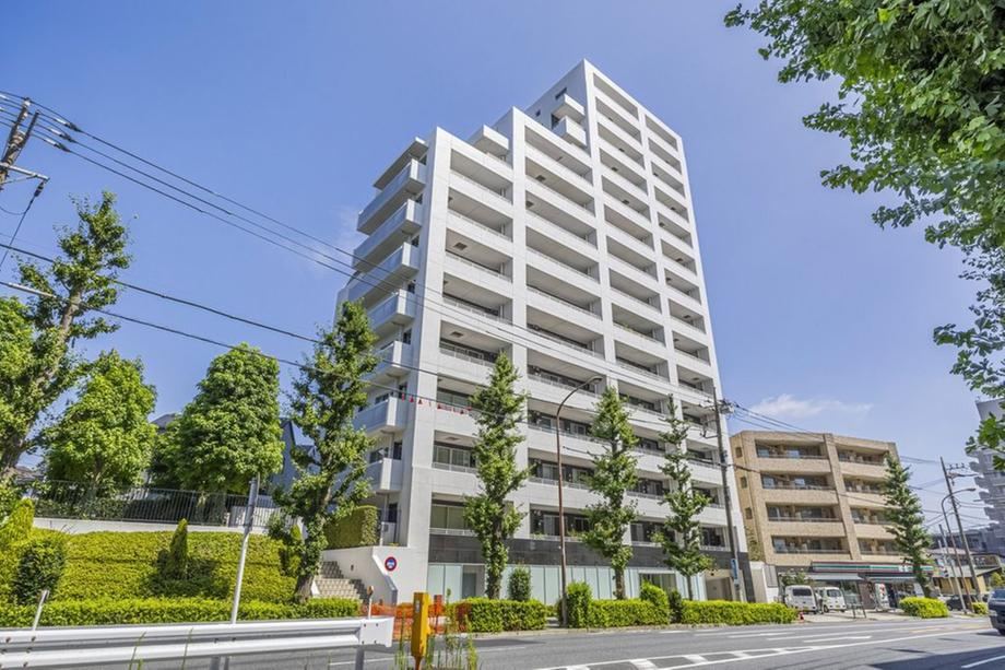 3LDK apartment in Setagaya Ward, Tokyo - Photo 1