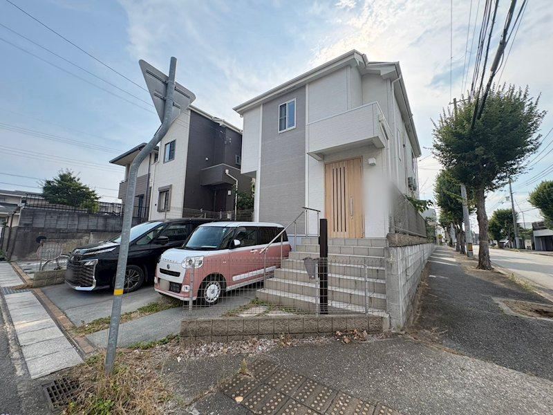 4LDK house in Nishi Ward, Kobe, Hyogo - Photo 1