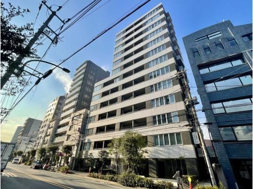 2LDK apartment in Shinjuku Ward, Tokyo - Photo 1