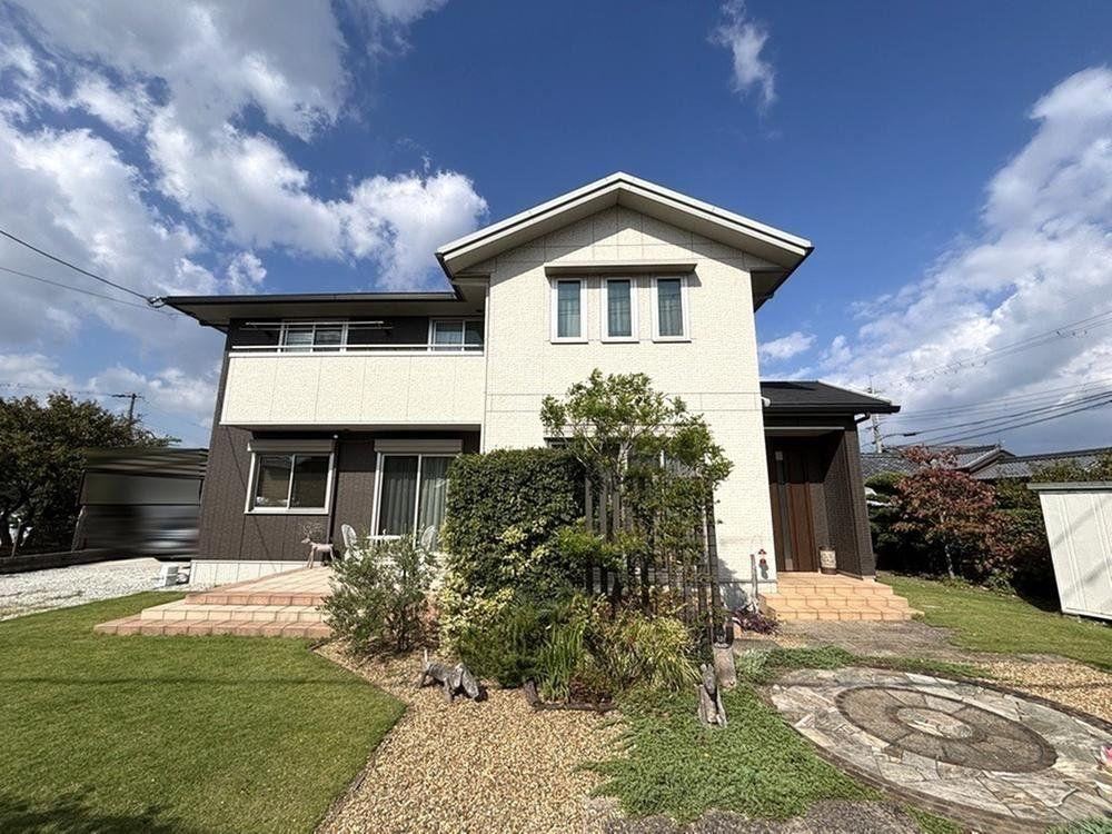4LDK house in Ikaruga, Ikoma District, Nara - Photo 1