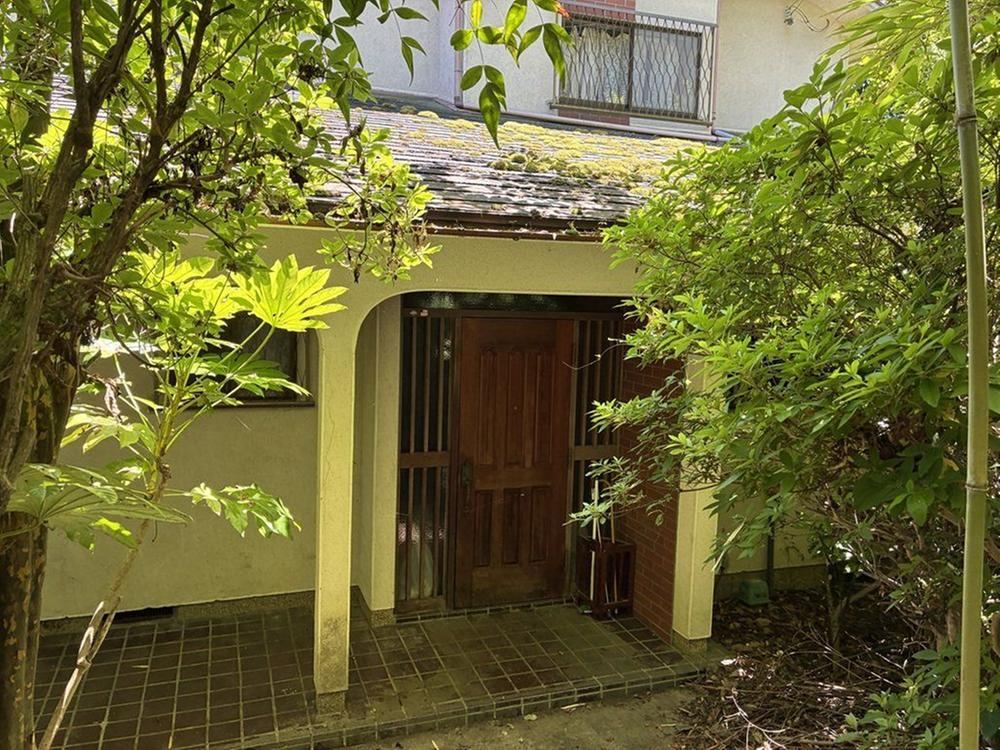 5LDK house in Ikoma, Nara - Photo 1