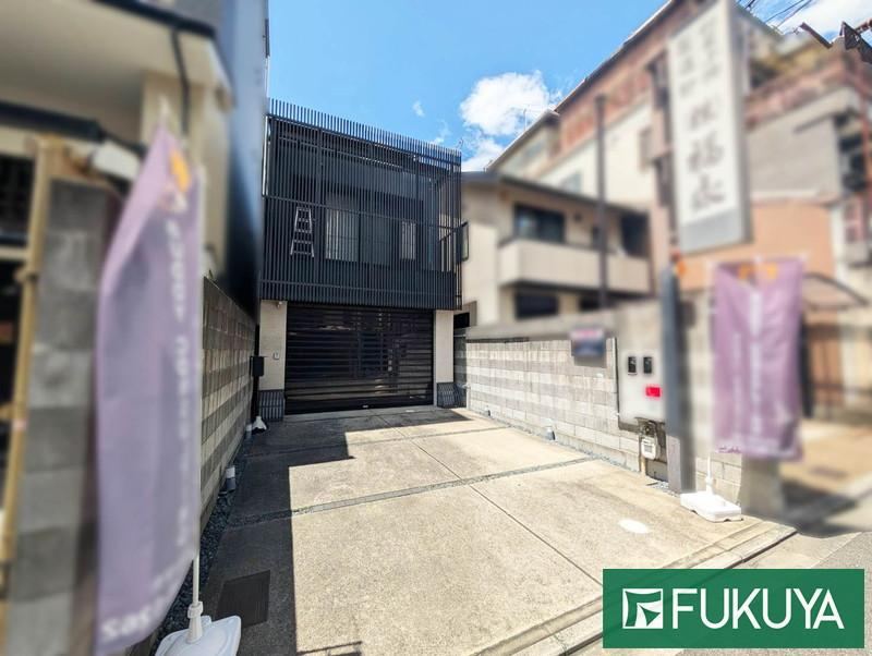5LDK house in Nakagyo Ward, Kyoto - Photo 1
